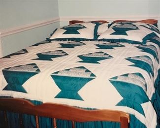Hand sewn basket quilt and 2 shams