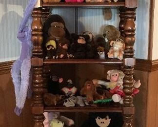 Plush apes and monkeys