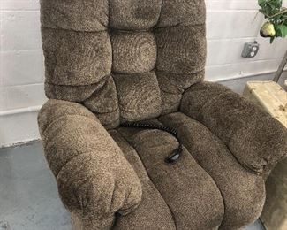 Nice lift chair