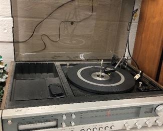 Record player/8 track player