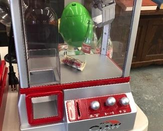 Like new claw candy machine
