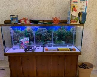 77 GALLON Show TANK with all new with all the Accessories