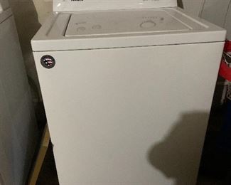 Amana washing machine, 2 years old, lightly used, like new