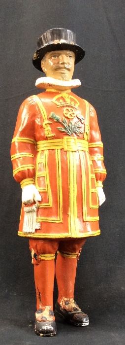 BEEFEATER FIGURINE