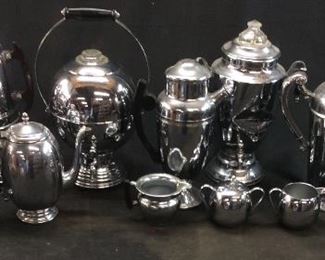 VINTAGE UNITED COFFEE POT SET