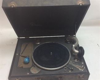 VTG. DECCA CRANK RECORD PLAYER