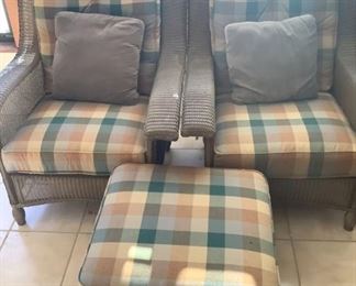 004 Green Plaid Dark Wicker Set