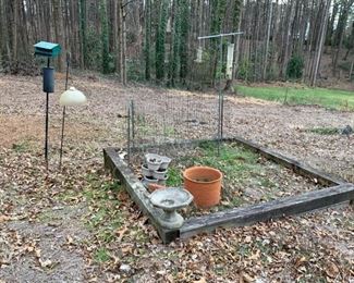 Hanging Feeders Pots