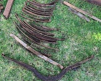 Multiple leaf springs and complete spring packs 