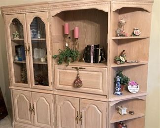 4-section wall unit