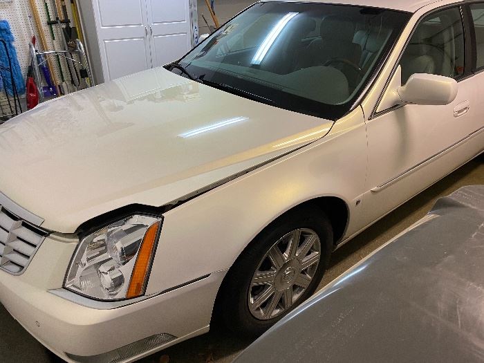 2006 Cadillac DHS
119,000 Original Miles
Needs a New Oil Gasket.