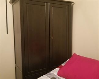 Armoire