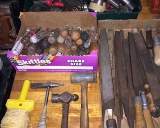 Hammers/Chisels/Screwdrivers/Sockets