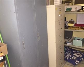 Metal Lockers/File Cabinet