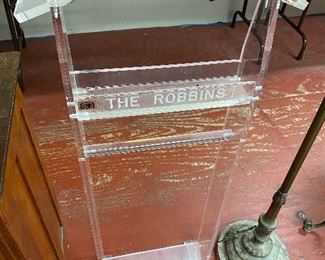 The Robbins Acrylic Display