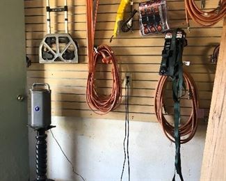 tons of airhoses, heavy duty extension cords