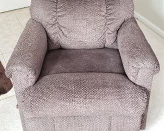 $550  La Z Boy Pinnacle Reclina-Glider Chaise Swivel Recliner                                                                                                                 41"" H x 33 " W  x 38.5"  D                                                                                            Like new condition, rich brown color.   Matching sofa and loveseat also available.