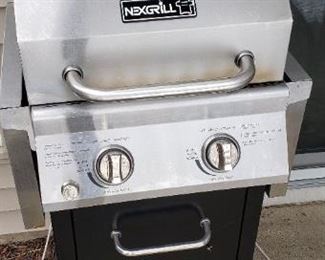 $95    Nexgrill Model 720-0864 Propane Grill
