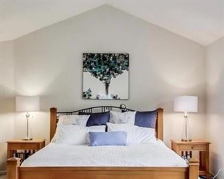 Thomasville Impressions king bed