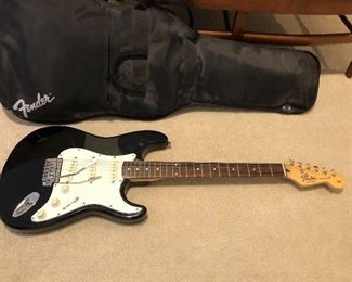 Fender Stratocaster guitar + case