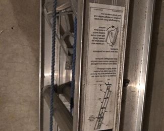 Metal extension ladder