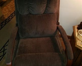 There are two recliners like this available. Both are identical and in great condition.