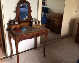 Louis XV desk vanity, Perfume bottles