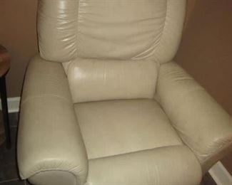 PAIR OF RECLINERS