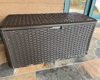 Large deck box by suncrest