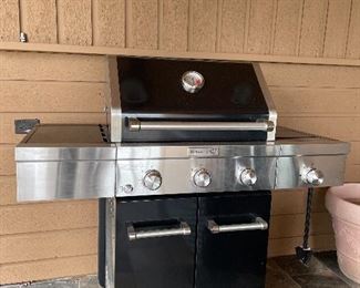 Kitchen Aid gas grill