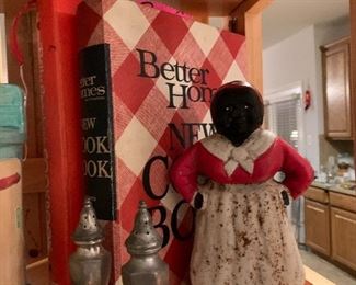 $38~ AUNT J CAST IRON BANK 