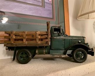$20~ METAL TRUCK ~ NOT OLD