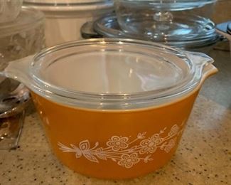 $18- Pyrex 462-b Butterfly gold 