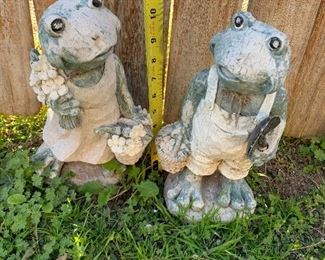 $30~ RESIN PAIR OF FROGS 