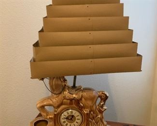 $190 ~ WOW!!!! LOVE THIS ! VINTAGE HORSE LAMP WITH OPERABLE CLOCK AND METAL SHADE ~ A RARE FIND !!!