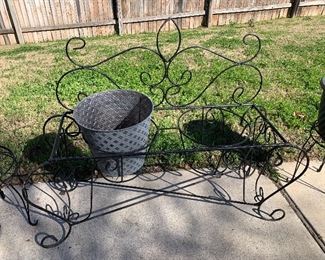 $45~ CUTE BLACK METAL DOUBLE PLANTER GARDEN STAND 
