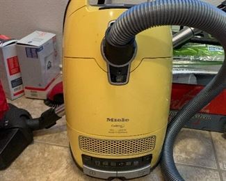 $500 - Miele Callma turbo comfort system 300-1200 W Made in Germany 