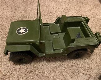 $38~ VINTAGE 1973 EMPIRE G.I. JOE / BARBIE SIZE GREEN ARMY MILITARY COMBAT JEEP