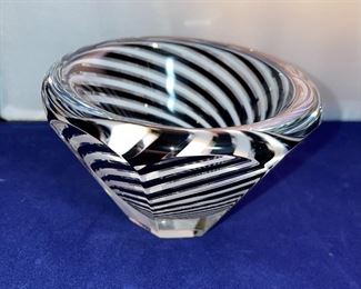 Lot 5085. $210.00  3 pcLot of Paul Harrie Art Glass in Black and White Swirl Design.  Vase with pedestal base is 12" H  x 4" Round base.  The Small Bowl  is 2.5" H  x 4" Round w/ octagonal faceted sides, and  the Paperweight is 2.5" H x 2" W.  Absolutely stunning pairing.  