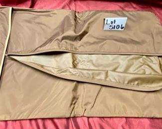 Lot 5106. $40.00 Hartmann Luggage Cocoa Pack Nylon, Carry On Suit or Dress Bag.  New with Tag Retails for $95.00  21.5" W x 21"H