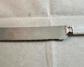 Lot 5150. $40.00 Awesome Lenox Package 1. Lenox Cake Plate (11.75" diameter) with a few signs of use (including plate stand), Lenox Masterpiece Flower Bowl Hand Decorated in 24k Gold (6" diameter x 3.5" H), Lenox Flower Vase 6.5" H x 4.25" W. and a Sheffield Pearlized handle stainless cake knife