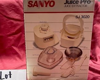 Lot 5193. $30.00. Sanyo Juice Pro Juice Extractor Model: SJ3020. We have 2 extractors. 