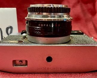 Lot 5218. $95.00. Vintage Olympus Camera Auto Eye- Olympus Japan Lens D.Zuike 1:2.8, F=4.5cm 151801. 
Leather case is in poor condition. 