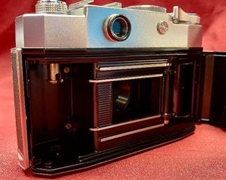 Lot 5219. $125.00. Contina Prontor SVS Zeis Iron Film Camera. Made in Germany with Brown Leather Case. Novicar-Anastig mat Lens 1:28, 5=45mm