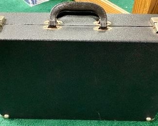 Lot 5231A $600.00 .Like New Malmark 25 note Choirchime Set, in original case. Great condition! Malmark Inc. New Britan, PA.  One set sold on Ebay for $899.00 in Dec. 2020.  These sets rarely available.  Original cost over $1200.00. 