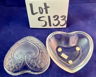 Lot 5133. $108.00. Hey Valentine!  Oscar De La Renta Austrian Crystal Heart Clock (3.5"w x 3.5"h), Pretty Lalique 2 pc box. Signed 4.25"x4" and the Art of Rene Lalique Coffee Table Book