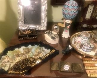 Items Located In The 2nd Bedroom ( 2nd Floor)