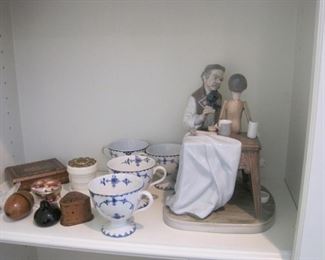 Lladro Pinnochio. Treen. China.