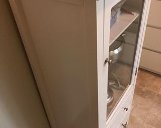white floor cabinet/cupboard