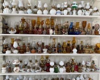 Tons of vintage oil lamps! 